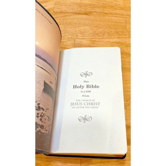 Vintage King James Holy Bible Red Letter Edition Thomas Nelson 1984 Softcover - Picture 2 of 11